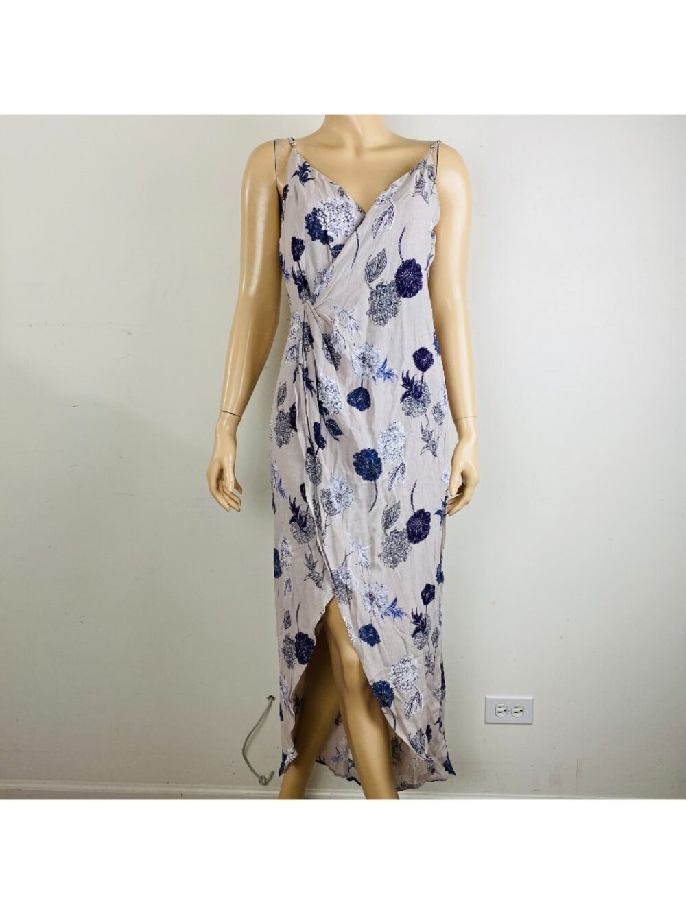 ASTR The Label Penelope Maxi Dress Gray Purple Floral Wrap Women's Small S